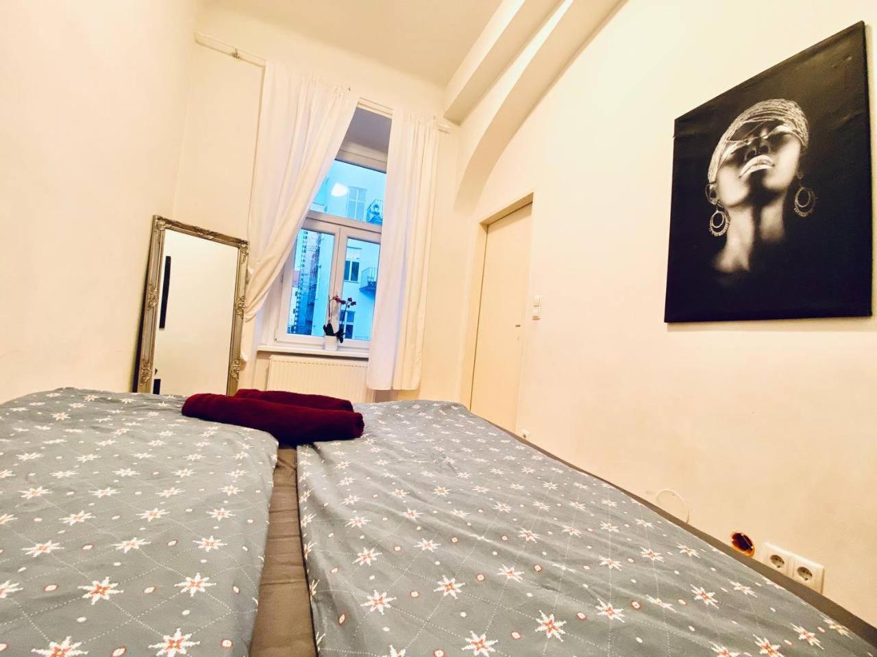 Family Apartment Th8 8 Вена Экстерьер фото