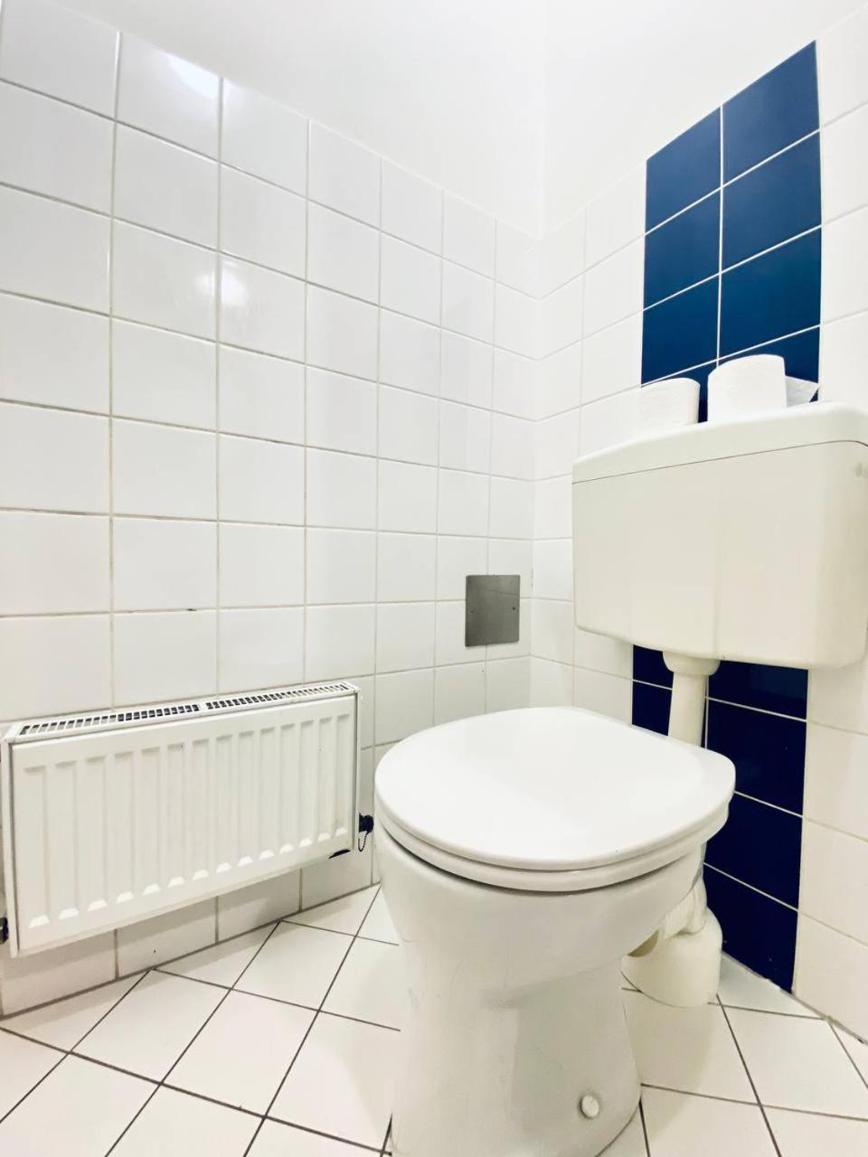 Family Apartment Th8 8 Вена Экстерьер фото