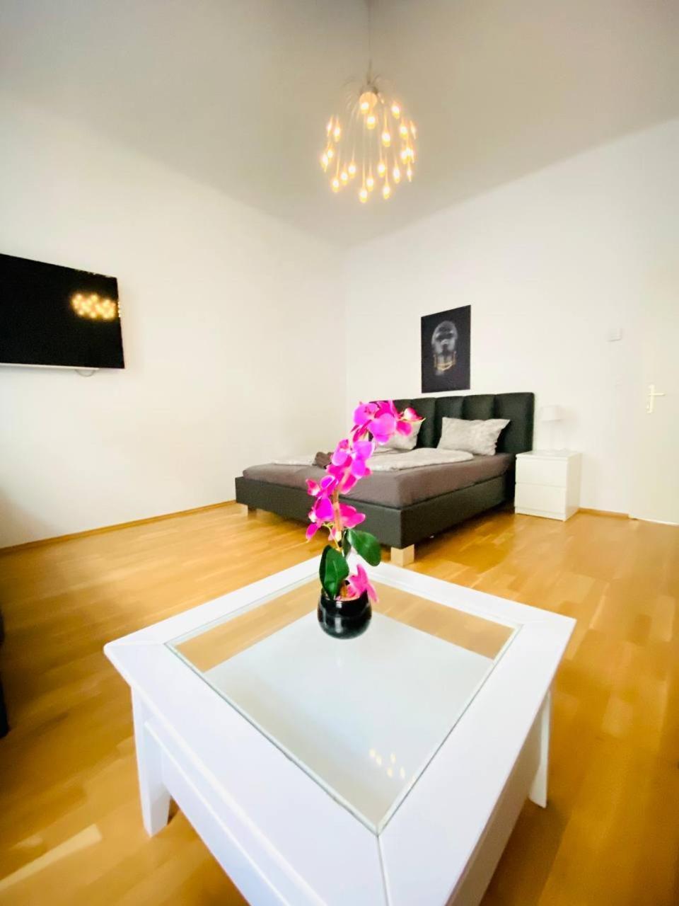Family Apartment Th8 8 Вена Экстерьер фото